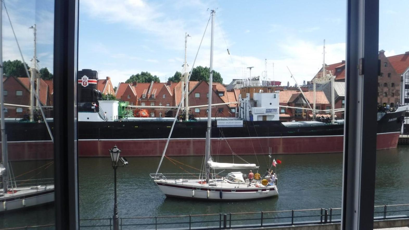 Motlawa Bulvar Residence Z Widokiem Na Rzeke Motlawa By Downtown Apartments Gdansk Bagian luar foto
